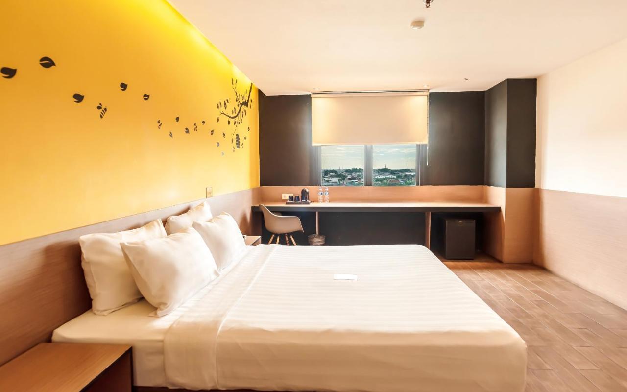 Yellow Bee Тангеранг Экстерьер фото